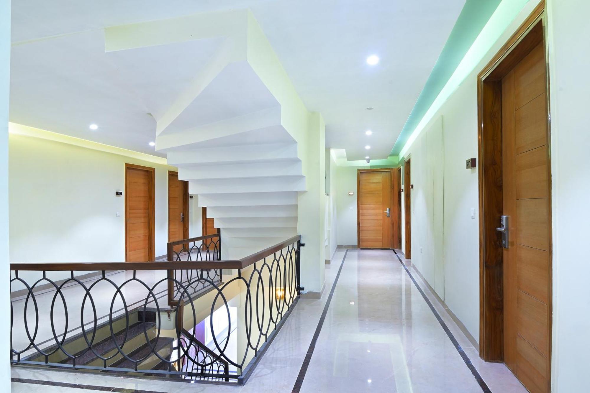 Shandon-2 Mins From Connaught Place 4*